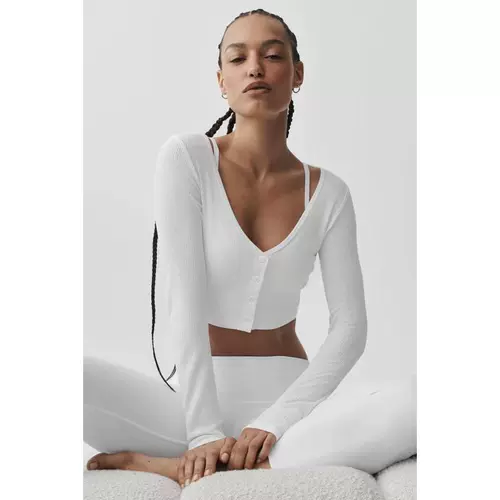 Покупка за границей женской спортивной футболки ALO YOGA, мягкой и приятной для кожи, легкой, дышащей, ультракороткой вязки в рубчик.