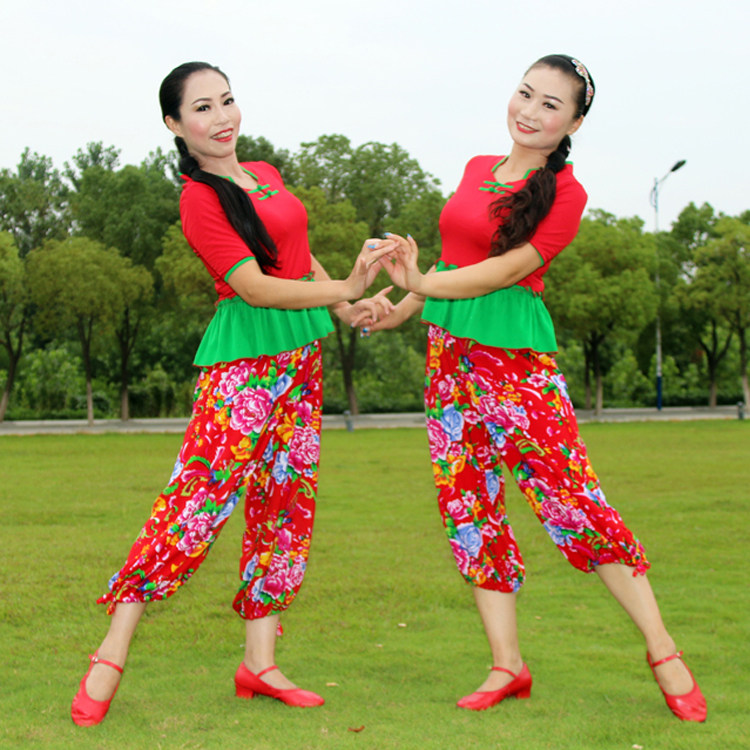 杨艺春英新款秧歌舞服花裤子演出套装红草莞儿中老年广场舞服装女