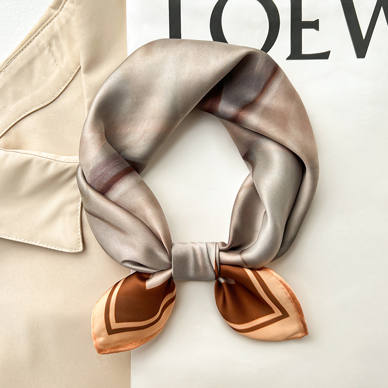 秋冬季搭配毛衣小方巾丝巾50x50