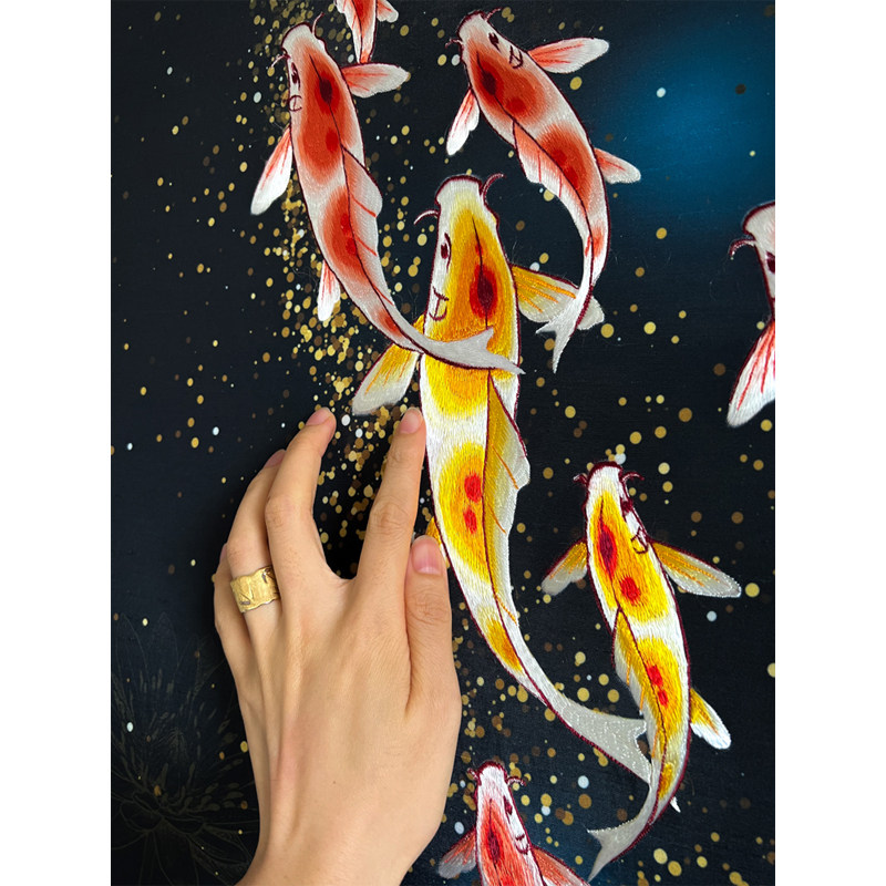 若奈独家苏绣画《九鱼争游》客厅玄关画新中式装饰画乔迁开业礼物,家居饰品,现代装饰画,淘宝优惠券,粉丝福利购,淘宝优惠卷