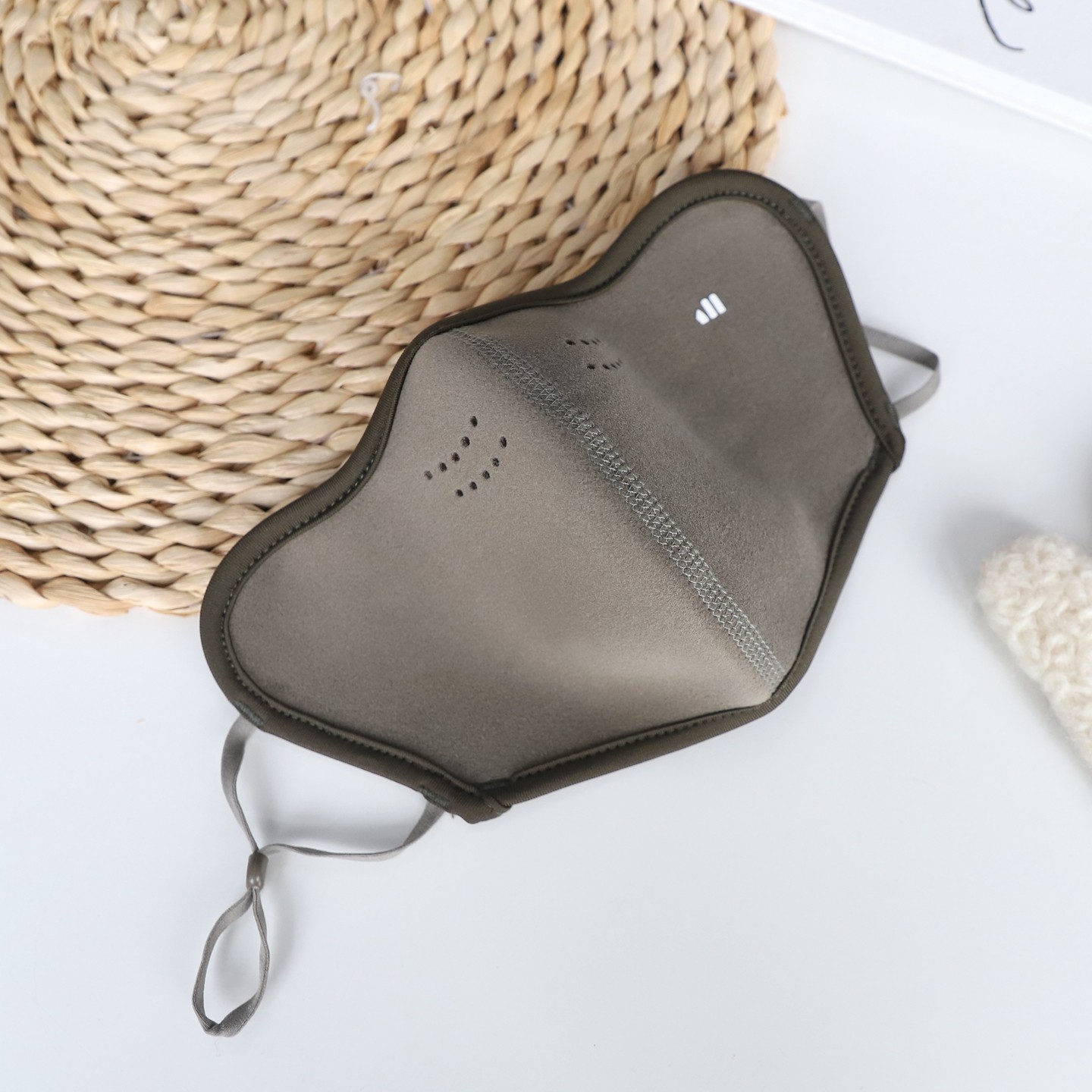 秋冬保暖毛绒口罩，透气遮脸防寒