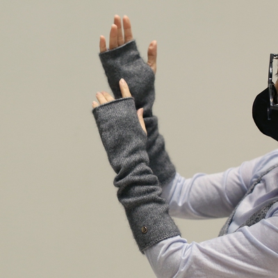 毛茸氛围感，羊毛浣熊毛混纺手套