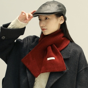 高级感羊毛围巾冬季保暖纯色百搭男女款护颈围脖洋气穿孔交叉防寒