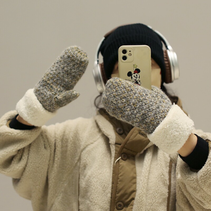 原宿加绒加厚保暖毛线手套女冬天甜美可爱兔毛球日系连指针织学生