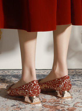 C333-52高跟鞋女2024新款秀禾亮片婚鞋新娘鞋伴娘鞋大码女鞋40-43
