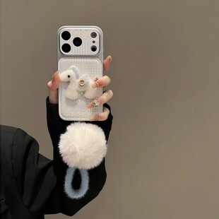 新款蓝格纹毛毡白马公仔适用苹果17ProMax可爱卡通16Pro创意小众15艺术ins风14全包保护套13防摔手机壳女