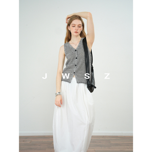 JWSZ重工立体针织花式带子纱V领无袖镂空背心