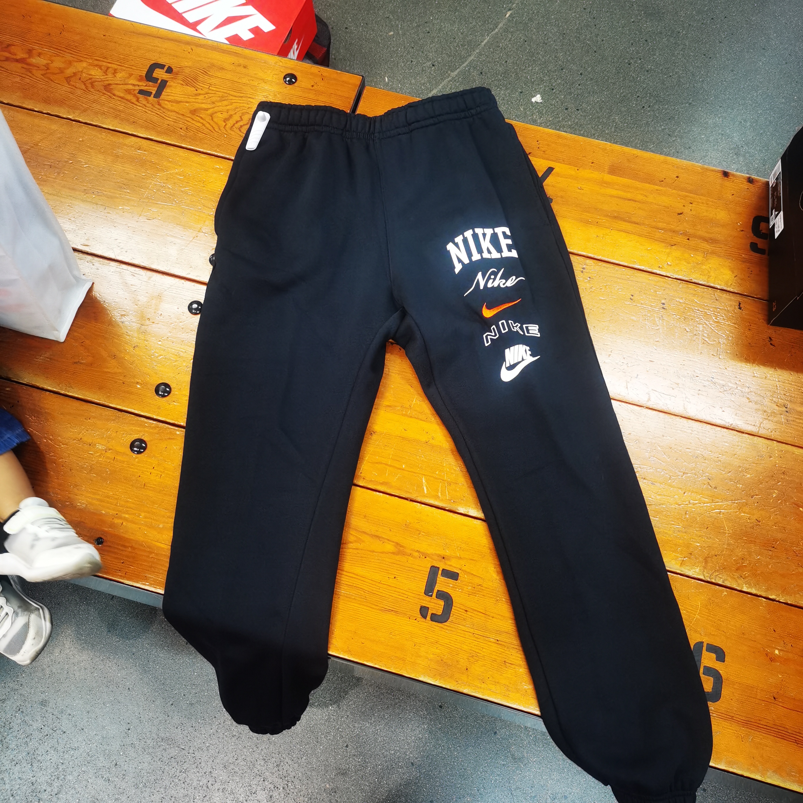 耐克男子春秋加绒保暖运动训练束脚宽松针织百搭休闲长裤FN2644