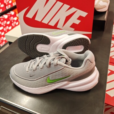 耐克Nike UPLIFT SC (GS)女子低帮运动透气厚底休闲鞋IF1749-100
