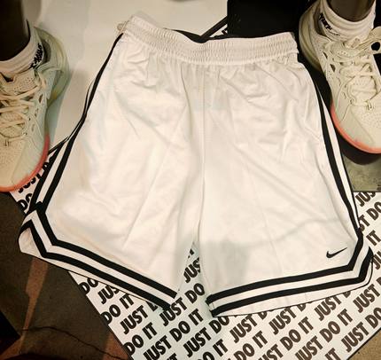 NIKE耐克男子AS M NK DF DNA 8IN SHORT速干透气短裤FN2652