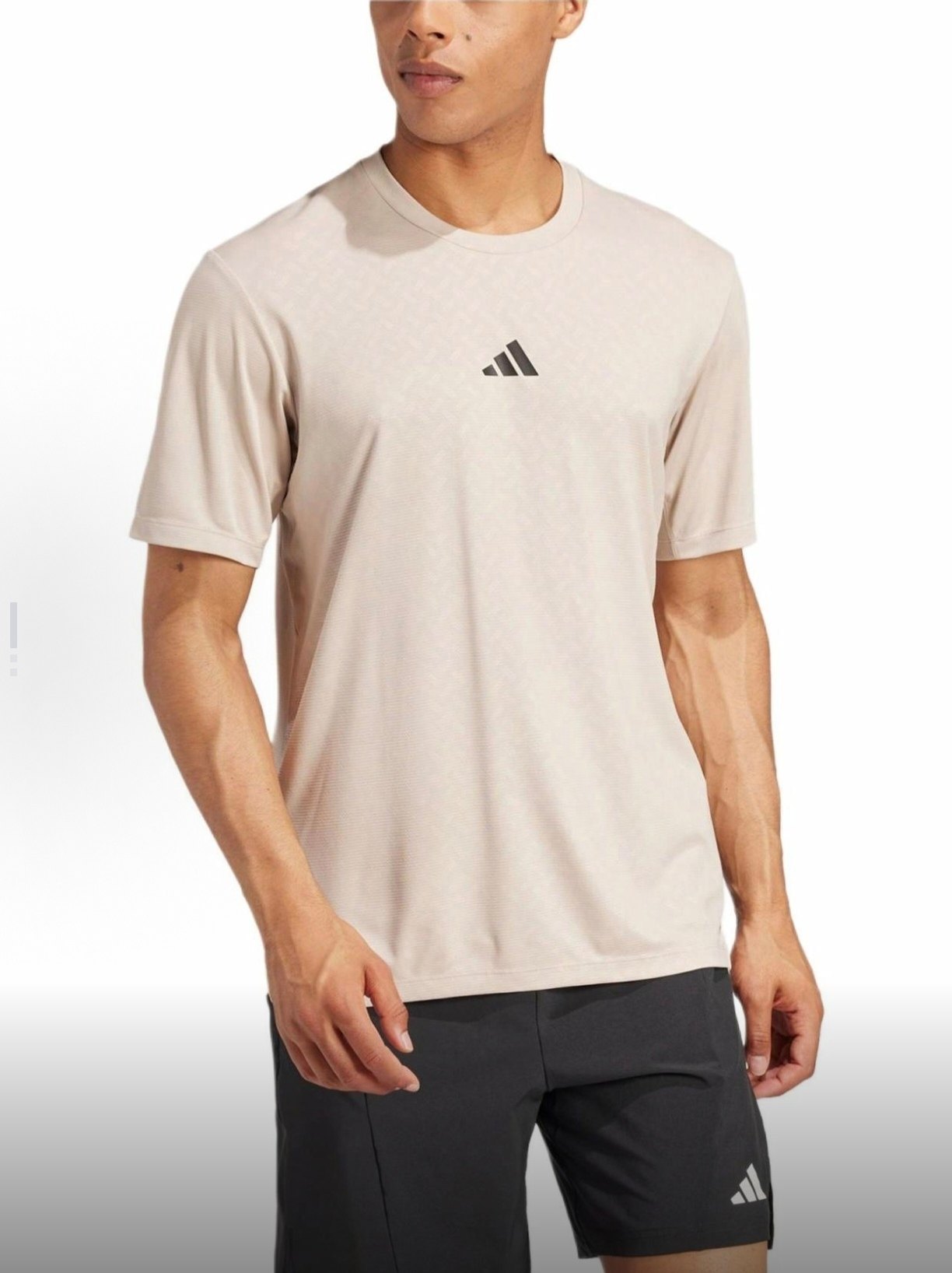阿迪达斯男子夏季新款运动休闲健身训练透气速干短袖T恤IX9094