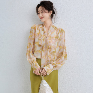 2026春季新款法式复古显瘦V领系带碎花套头长袖雪纺衫女上衣薄款