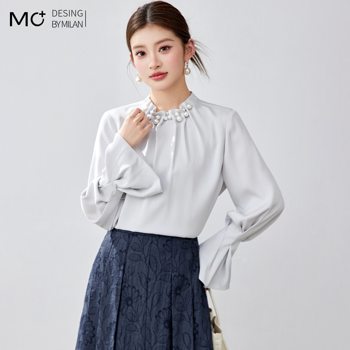 2026春装新款长袖钉珠褶皱雪纺衫女喇叭袖上衣减龄洋气小衫上衣