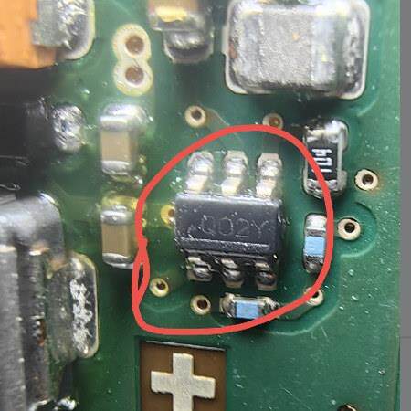 Q02Y 红旗H5导航中控主机电脑板DCDC降压稳压器电源三极管 6脚
