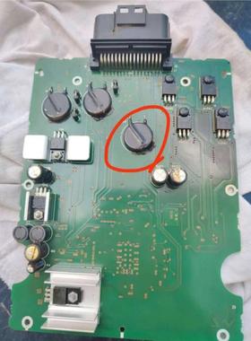 Panasonic松下压敏 ERZV20D470 V20470 47V 20MM 代 20D470K