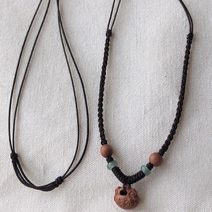 新款本命年红绳项链编织女士真桃木护身挂件福锁平安锁成人男宝宝