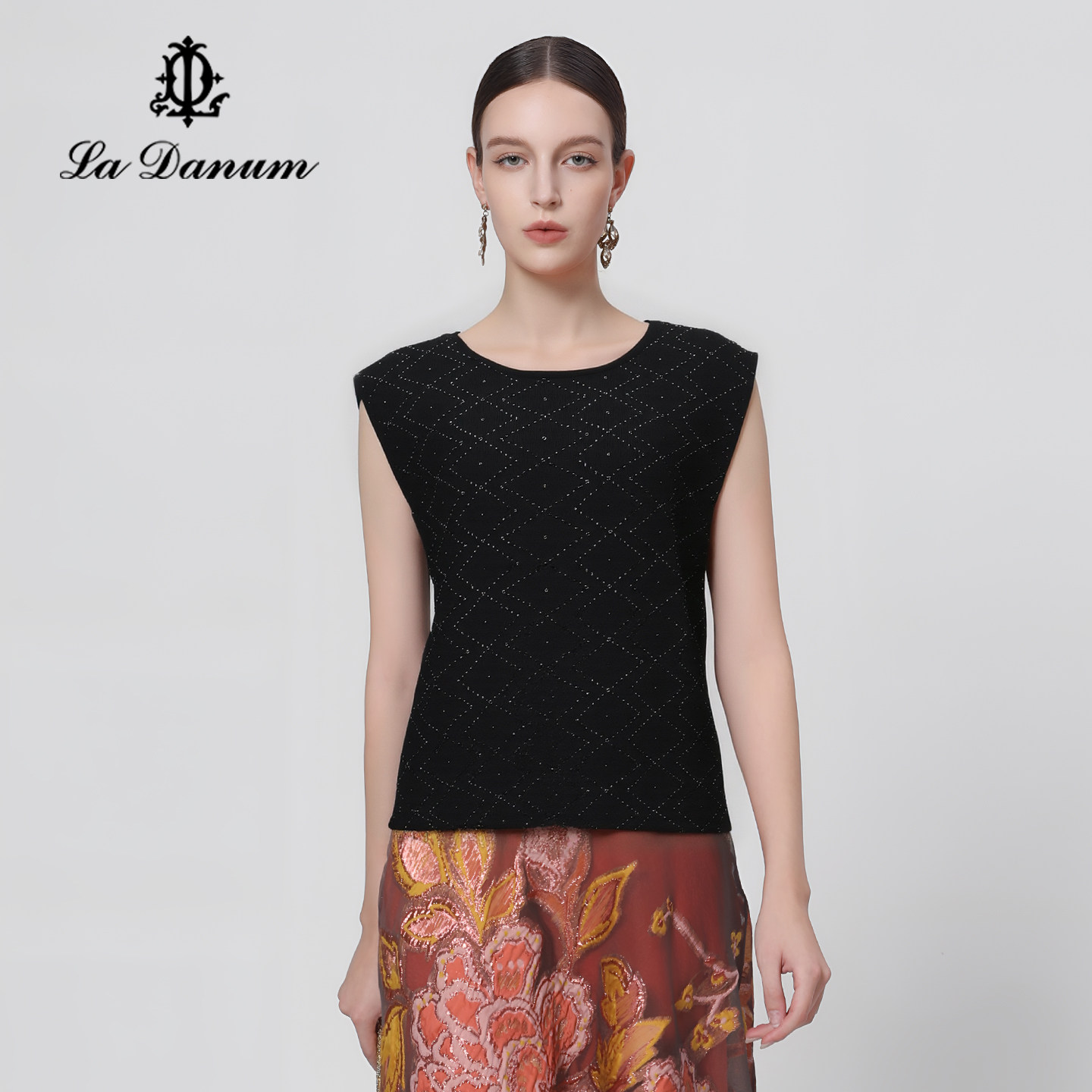 阿丹娜女装春夏新款黑色烫钻针织背心圆领无袖上衣官方旗舰店正品