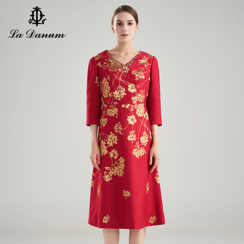 阿丹娜连衣裙刺绣V领长袖