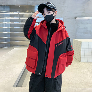 儿童装男童外套春秋款2026新款春季冲锋衣酷帅男孩中大童春装衣服