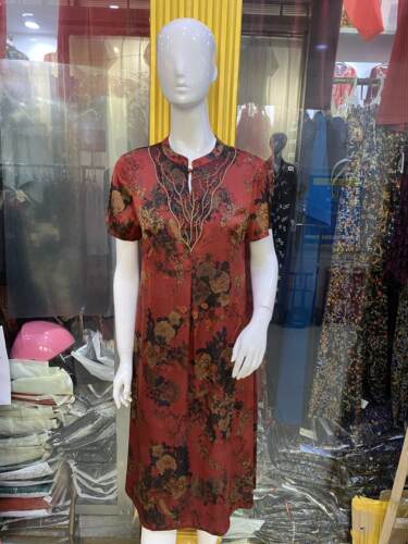 时尚收腰桑蚕丝花色绣花