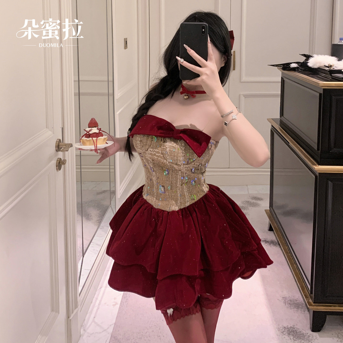 朵蜜拉情感圣诞装一字肩法式连衣裙女秋冬收腰性感蓬蓬裙短裙