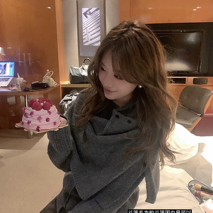 Y.JIA 伊嘉-斗篷高级感气质百搭保暖毛衣(配围脖可拆卸)Y26-1536