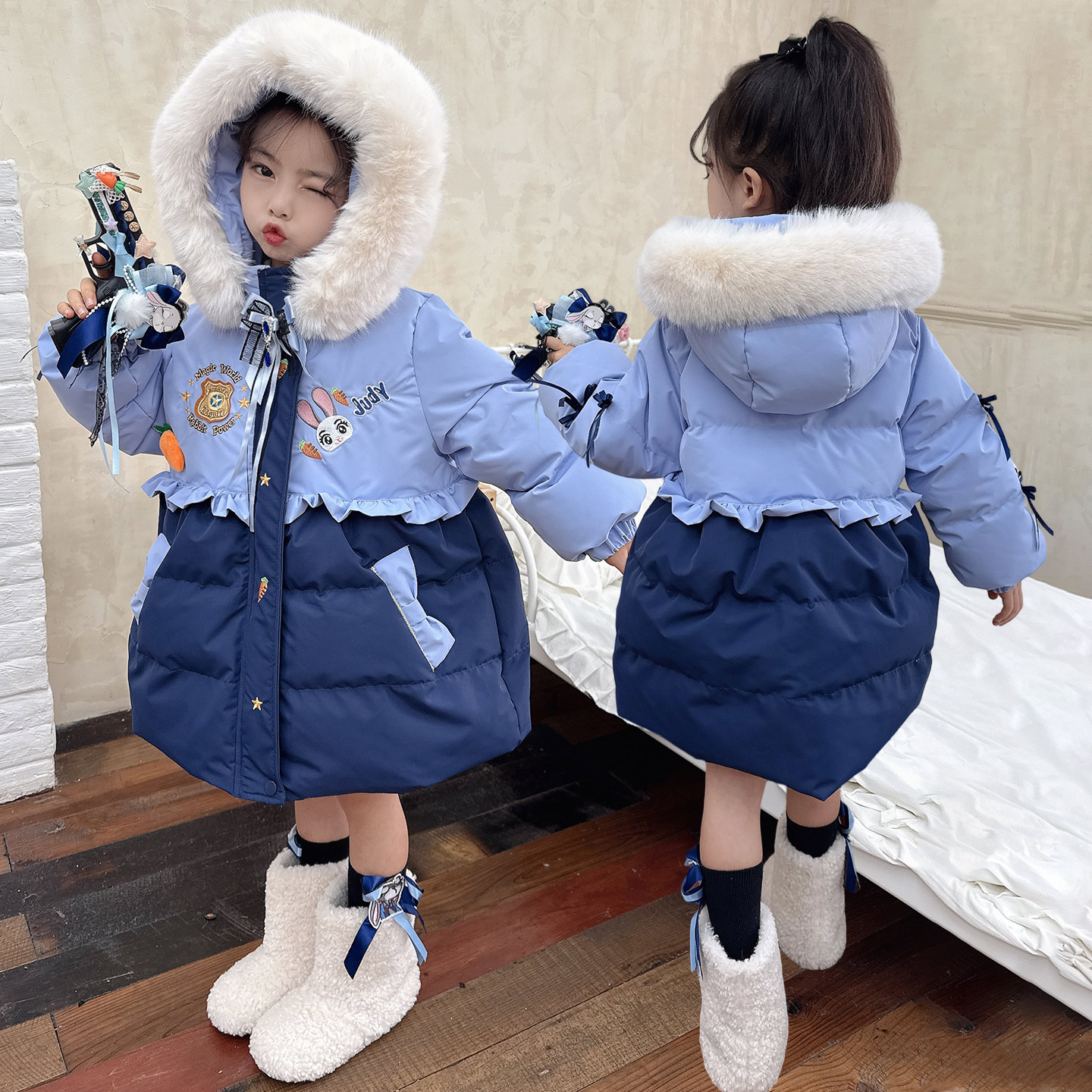 女童兔子警官羽绒服2025新款