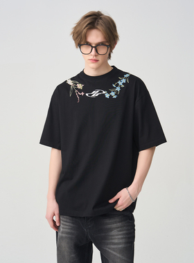 HACR丨harshandcruel 新中式简约logo领口花环刺绣印花短袖T恤
