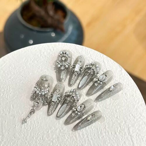 Milky White Starry Sky Press On Nails