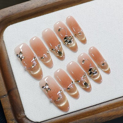 1. Handmade Pink Gradient Almond Press On Nails（31字符）
