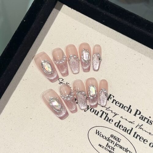 Milky White Heart Rhinestone Handmade Press On Nails