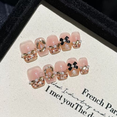 Pink Nude Plaid Bow Pearl Short Square Press On Nails