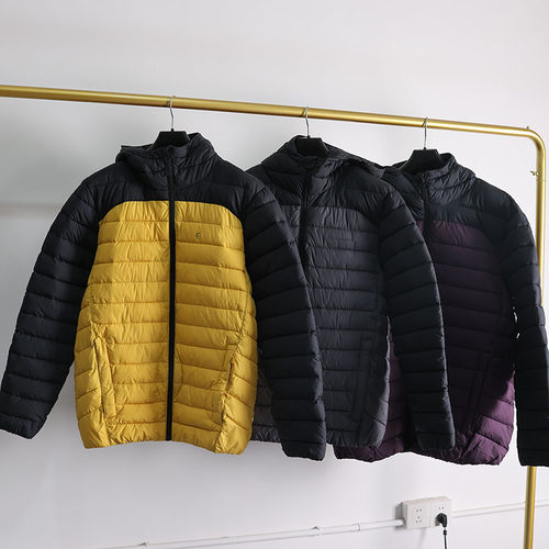 防风防水轻量保暖连帽棉服