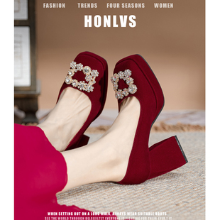 法式红色绒面高跟鞋女粗跟2025新款方头绝美新娘订婚鞋小个子单鞋