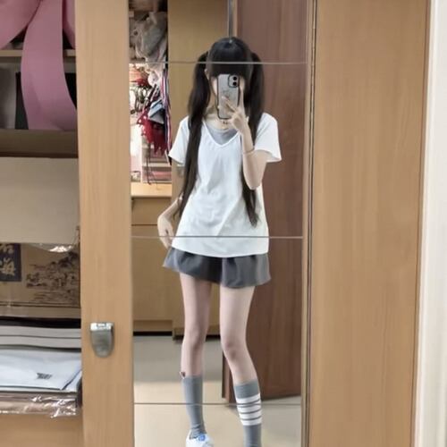 韩系ins假两件白色短袖V