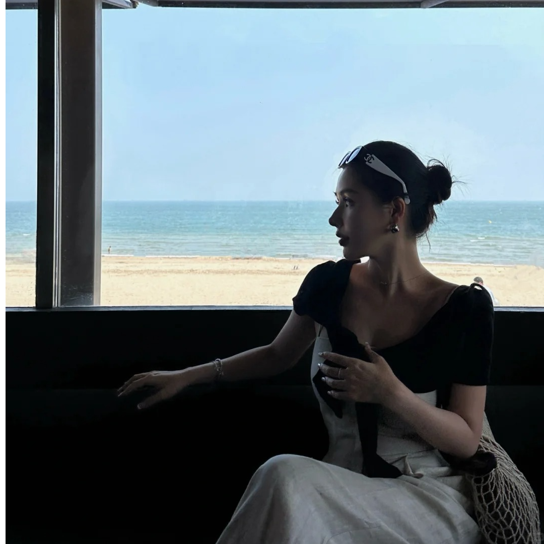 时尚一体式抹胸连体衣女2026夏季宽松显瘦阔腿裤防晒披肩两件套装