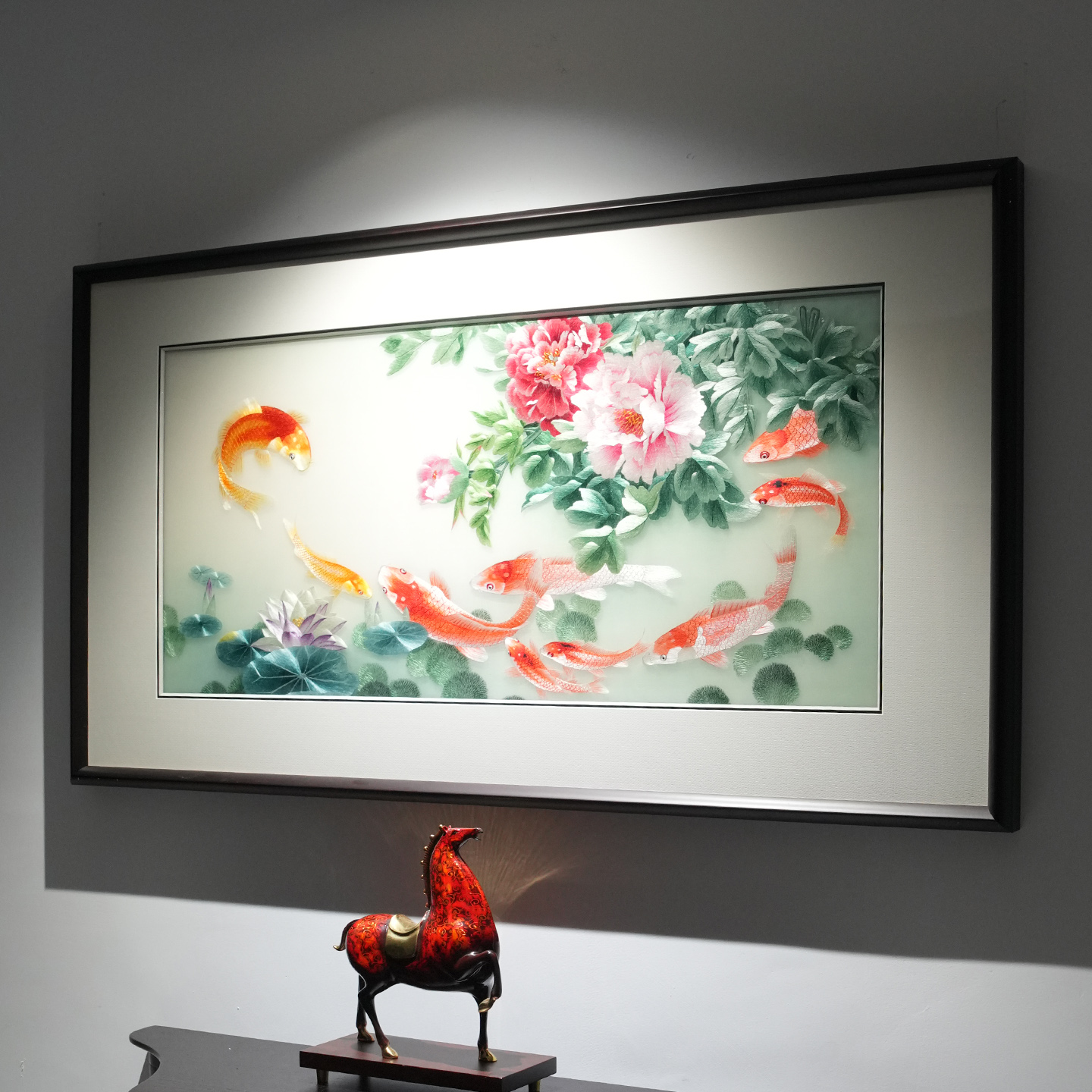 新中式手工刺绣装饰画书房卧室客厅成品非遗苏绣富贵有余高端挂画图片