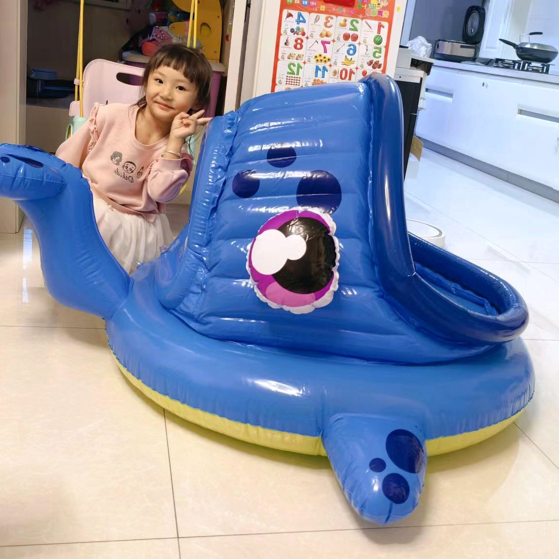 婴幼儿水上浮床儿童游泳圈宠物小船浮排气垫充气游泳池海洋球池