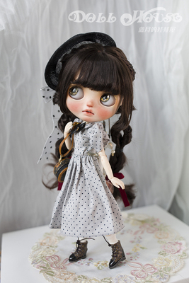 taobao agent [Blue Moon's Doll House] Little cloth doll clothing OB22-24 Blythe wave dot dress elegant round hat