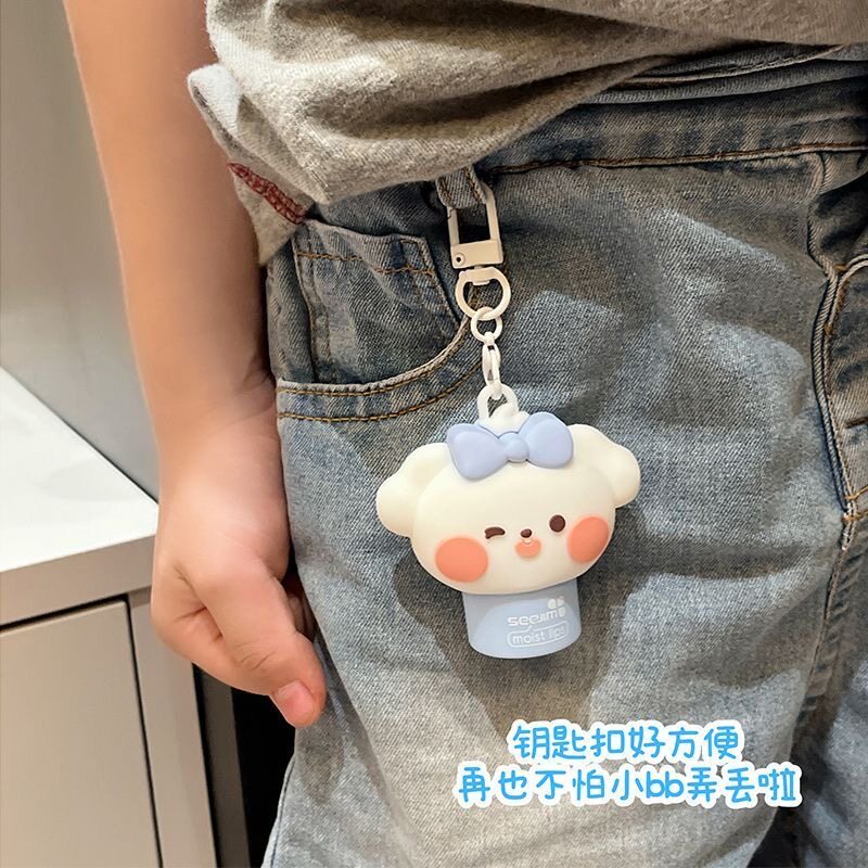 可爱卡通挂件儿童润唇膏滋润保湿不黏腻秋冬防干裂起皮水果味平价