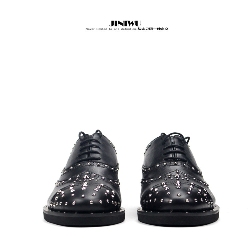 JINIWU吾倪季2025雕花铆钉皮鞋手工系带手工纯黑牛津鞋英伦男鞋