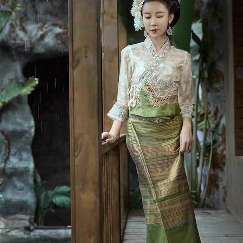 西双版纳傣族服饰金晨傣装同款民族女传统工作服套装裹裙日常旅拍