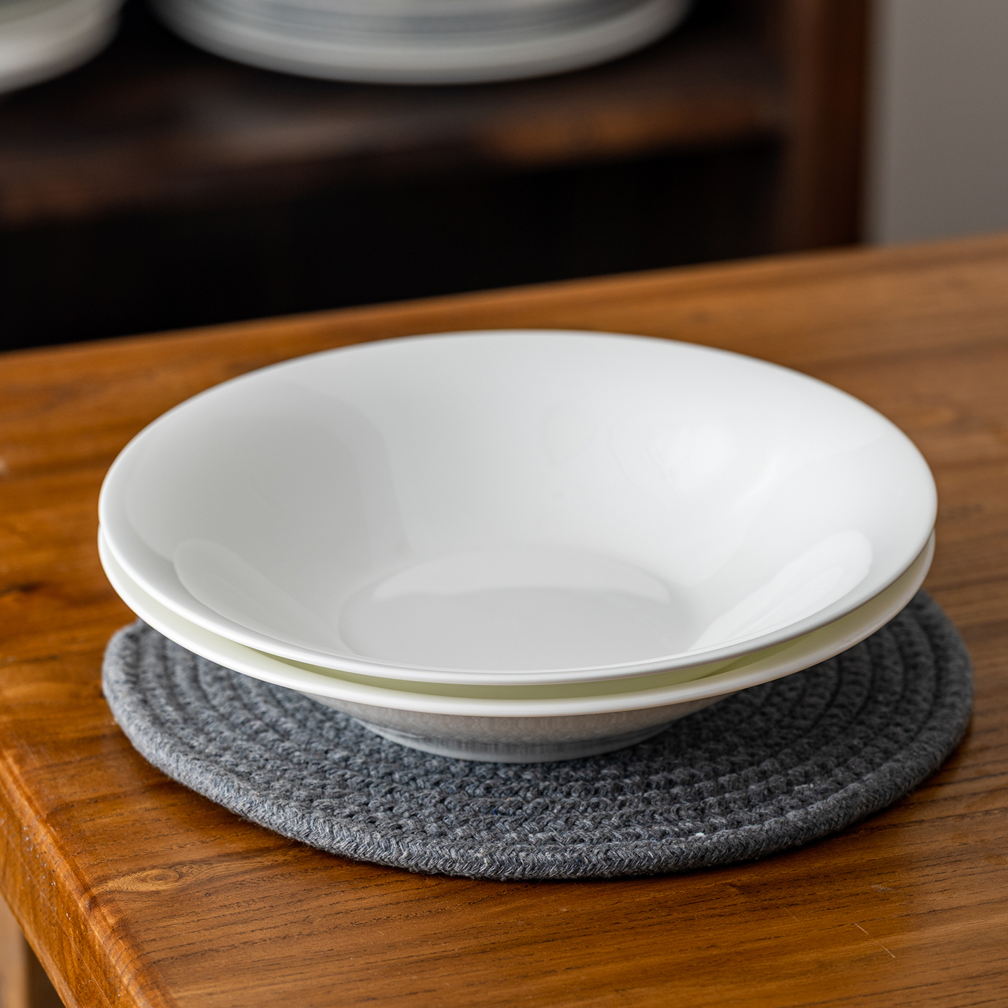 圆形陶瓷盘子家用骨瓷纯白餐具