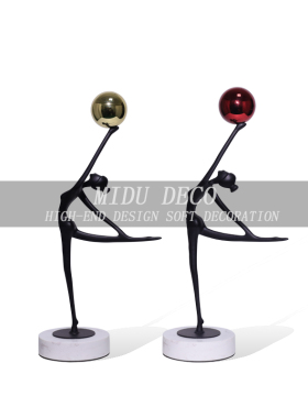 金属装饰现代客厅人物