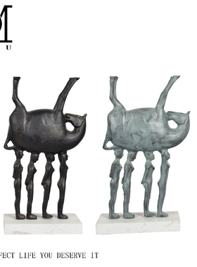 北欧现代样板房售楼处创意抽象金属拉手人雕塑摆件客厅家居工艺品