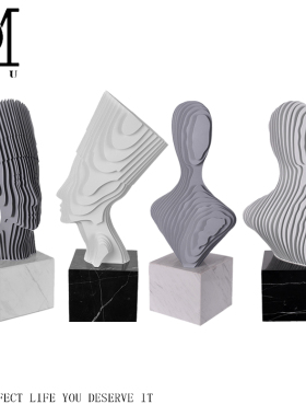 轻奢风样板房间抽象人像软装饰品