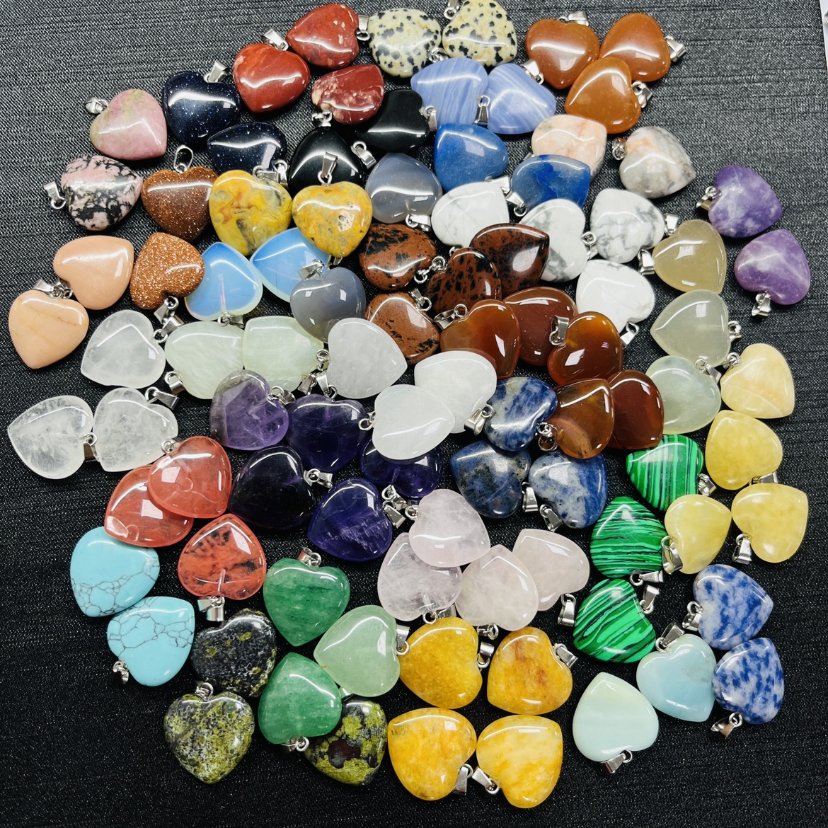 天然石水晶20MM爱心吊坠装饰配件