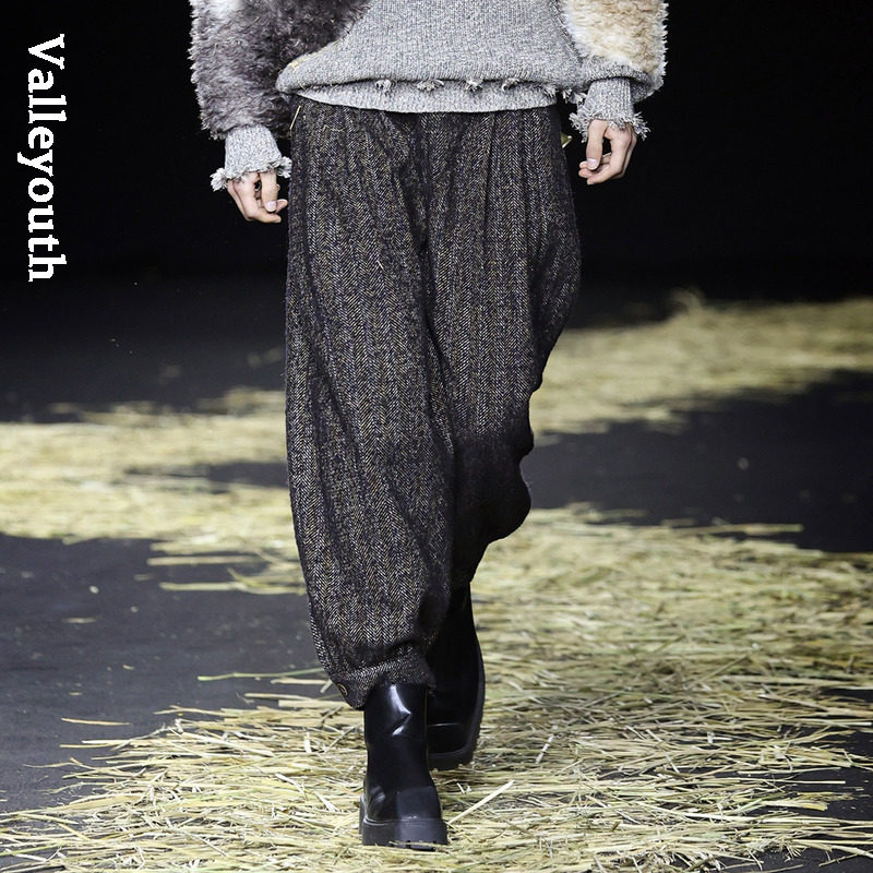 山谷少年人字纹羊毛潮流灯笼裤