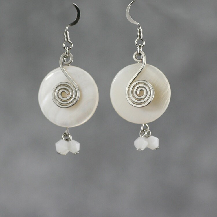 素元 绿色贝壳耳环韩国夸张 原创手工耳饰无耳洞耳坠流苏耳环饰品