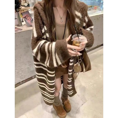 秋冬韩系复古条纹连帽针织开衫